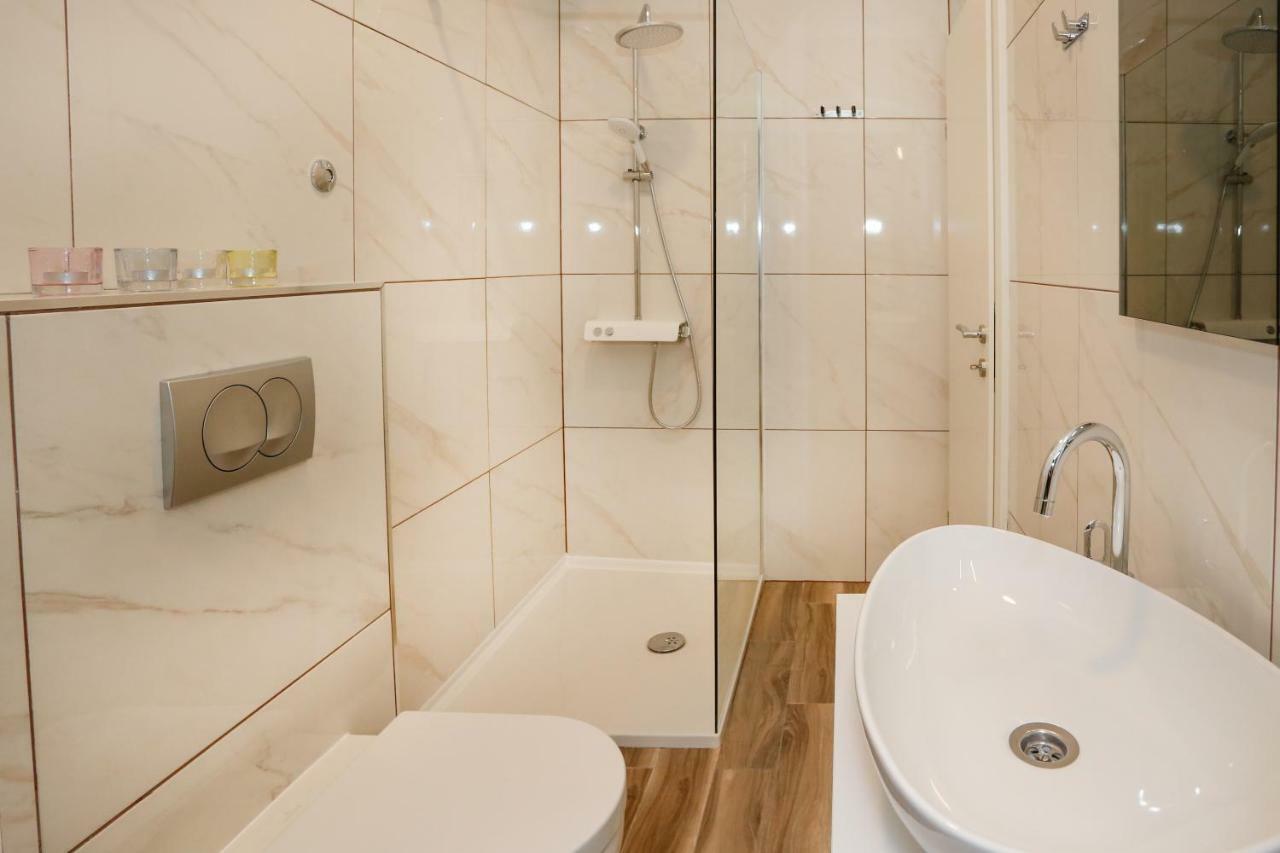 Studio Apartman Fictilis Split Exteriör bild