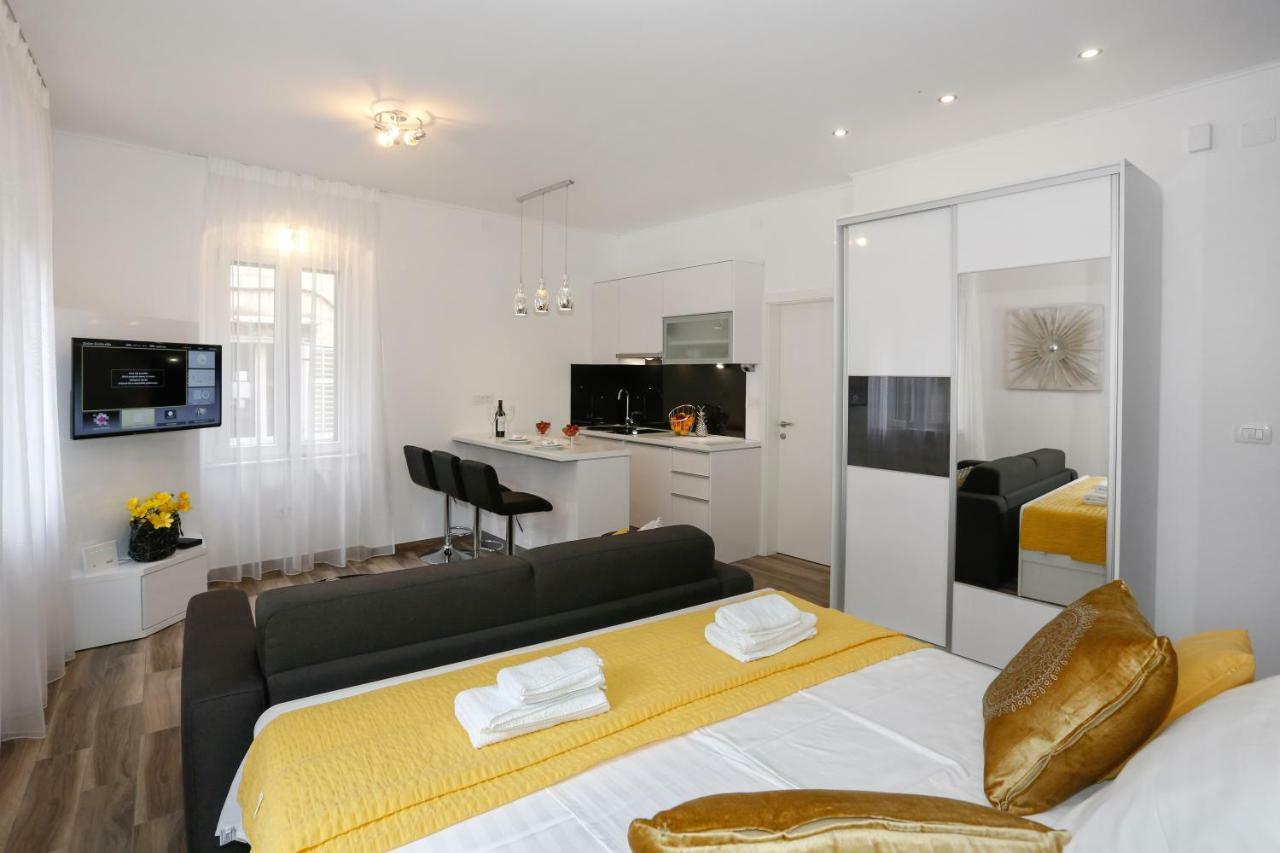 Studio Apartman Fictilis Split Exteriör bild